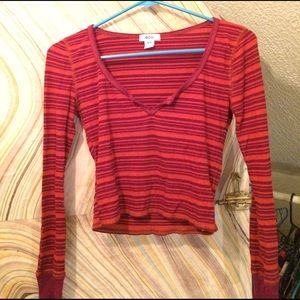 Striped red knit bdg crop S